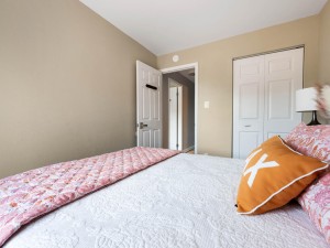 sunsetlanding35-24-bed-2.jpg