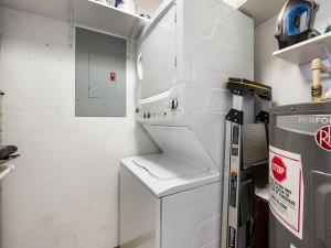 sunsetlanding35-26-laundry.jpg