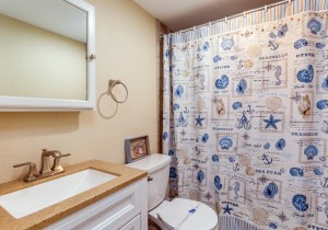 diamondbeach302-6bath1.jpg