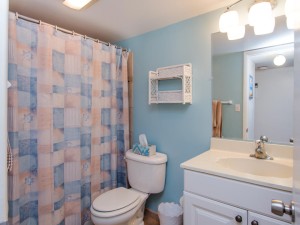 fountainhead1208v2-2983-bathroom-rt.jpg