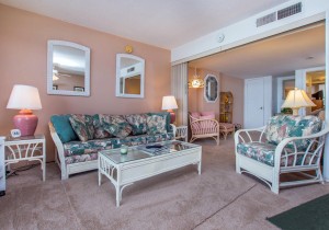 fountainhead1208v2-3-living-area.jpg