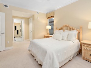 12-master-bedroom.jpg