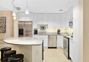 9-kitchen.jpg