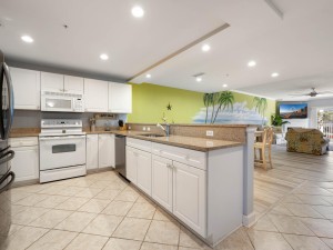 islandbreeze106-12-kitchen.jpg