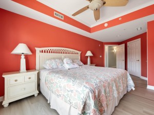 islandbreeze106-24-bedrm-2.jpg