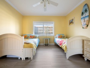 islandbreeze106-27-bedroom-4.jpg