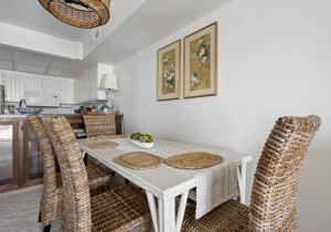 rustyanchor719-11-21-dining.jpg
