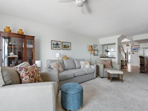 rustyanchor719-11-22-living.jpg