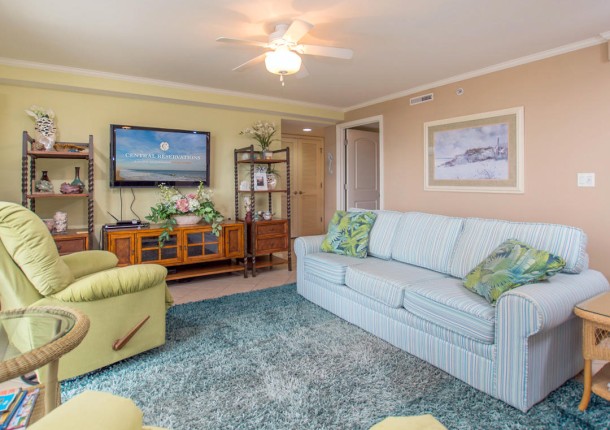 makai405-6426-living-area.jpg