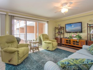 makai405-6427-living-area.jpg