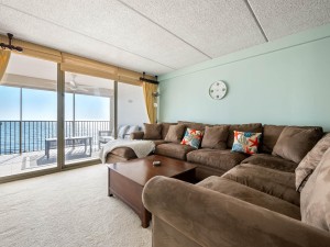 englishtowers-14-living-area.jpg