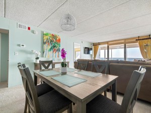 englishtowers-16-dining.jpg