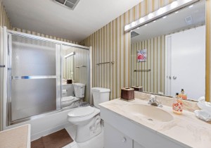 englishtowers-28-bath.jpg