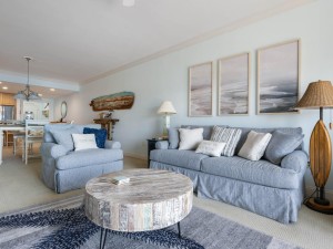 lagunavista209-19-living-area.jpg