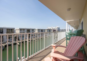 lagunavista209-4-balcony.jpg