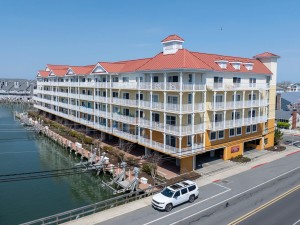 lagunavista209-9-exterior.jpg