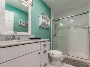 jamestown127b-19-bath.jpg
