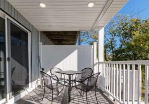 jamestown127b-3-patio.jpg