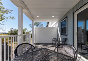jamestown127b-4-patio.jpg