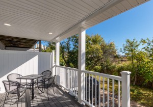 jamestown127b-6-patio.jpg
