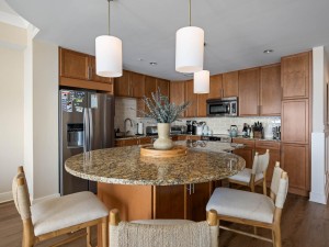 gateway804-11-kitchen.jpg