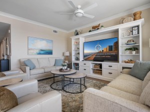gateway804-12-living-area.jpg