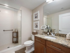 gateway804-15-bath-3.jpg