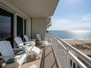 gateway804-2-balc.jpg