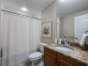 gateway804-22-bath-2.jpg