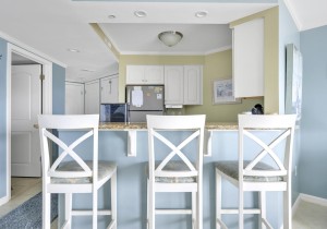 makai616cr-10-dining.jpg