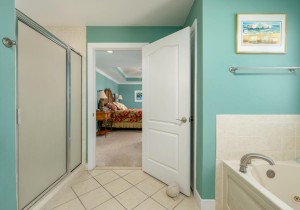 marinerswatch206-14-primary-bath.jpg
