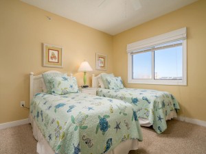 marinerswatch206-6-bedroom-3.jpg