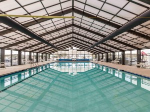 englishtowers-6b-indoor-pool.jpg