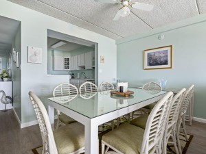 englishtowers1202-13-dining.jpg