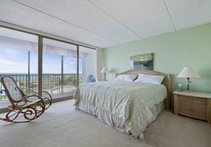 englishtowers1202-15-primary-bedroom.jpg