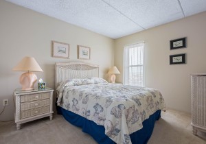 englishtowers1202-18-bedroom-3.jpg