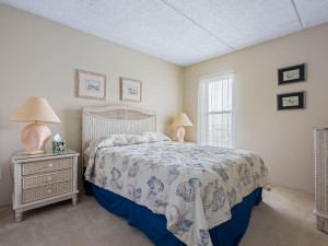 englishtowers1202-18-bedroom-3.jpg
