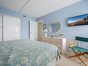 englishtowers1202-21-bedroom-2.jpg