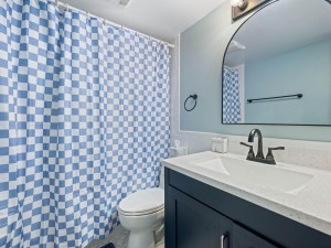 englishtowers1202-22-bath-2.jpg