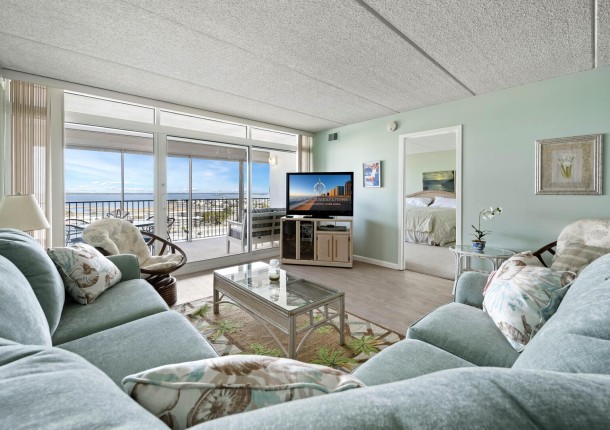englishtowers1202-7-living-area.jpg