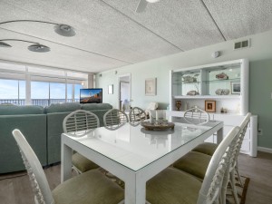englishtowers1202-8-dining.jpg