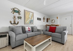 seawinds111-10-living.jpg