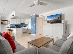 seawinds111-13-living.jpg