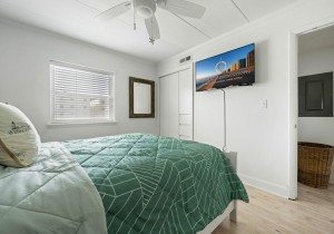 seawinds111-17-primary-bedroom.jpg