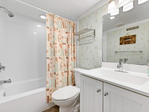 seawinds111-22-bath-2.jpg