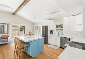 14-d51a9053jpg-kitchen.jpg