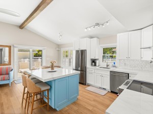 14-d51a9053jpg-kitchen.jpg