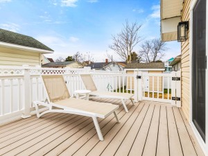 33-d51a8633-deck.jpg