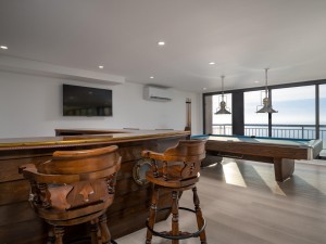 fountainhead1701-11-bar.jpg