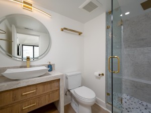 fountainhead1701west-18-bath.jpg